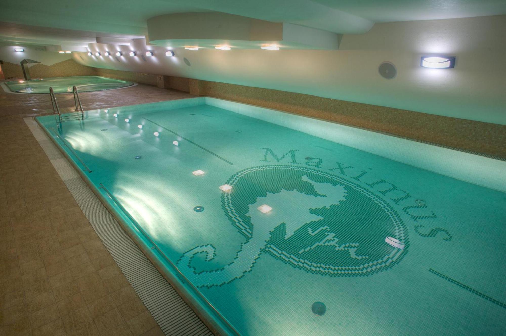 Maximus Resort 4*